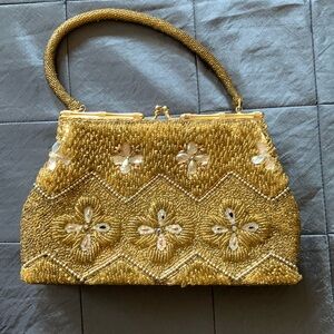 Gorgeous Vintage Deco beaded bag with snap closure, satin interior lining